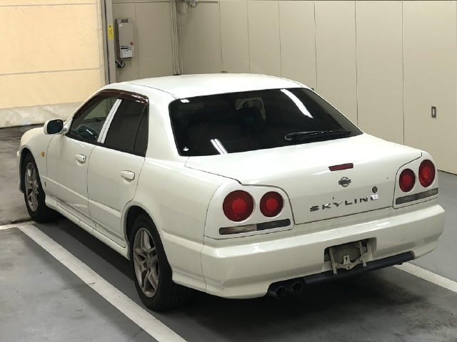 NISSAN SKYLINE