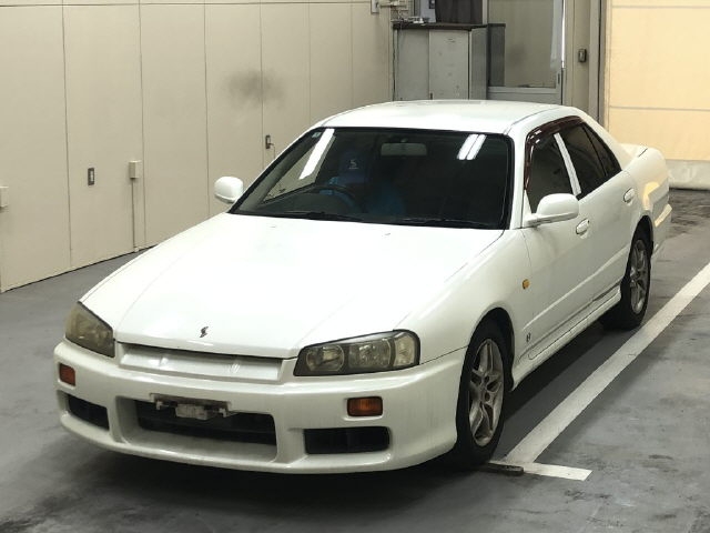 NISSAN SKYLINE