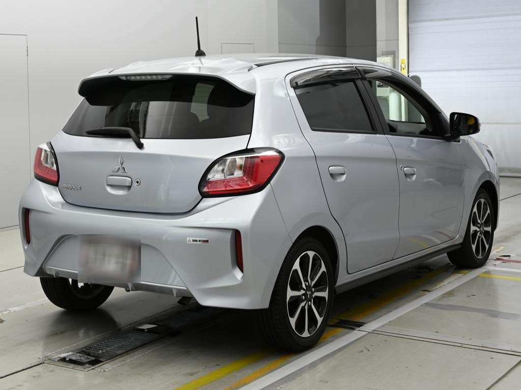 MITSUBISHI MIRAGE