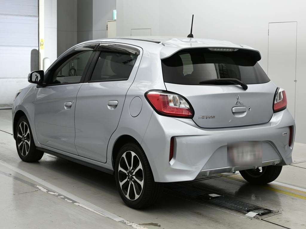 MITSUBISHI MIRAGE
