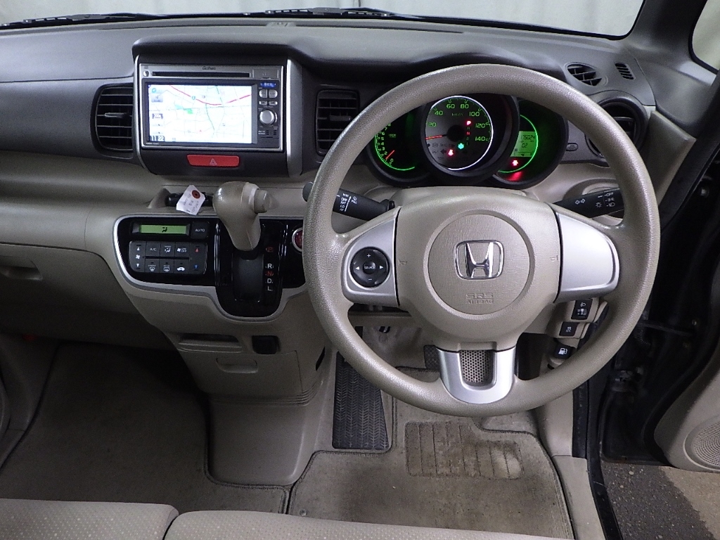 HONDA N-BOX+