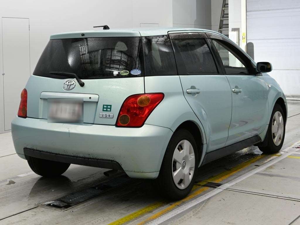 TOYOTA IST