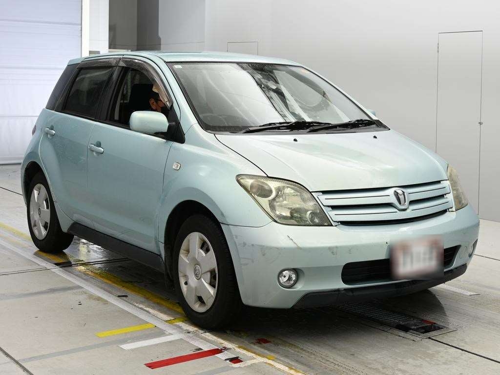 TOYOTA IST