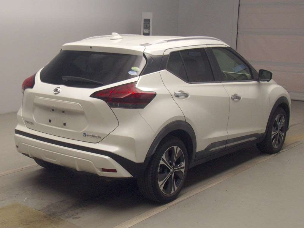 NISSAN KICKS