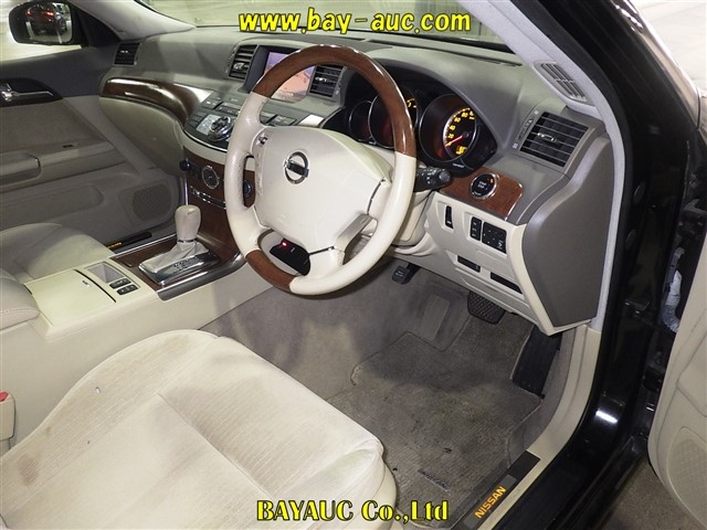 NISSAN FUGA