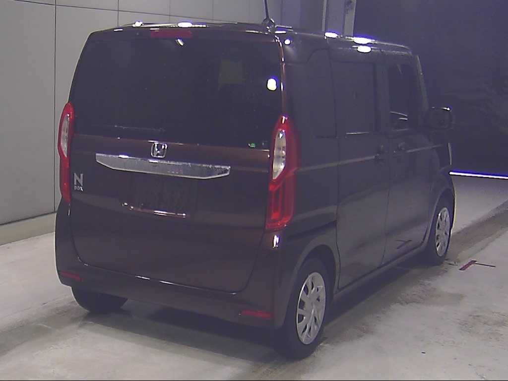 HONDA N-BOX