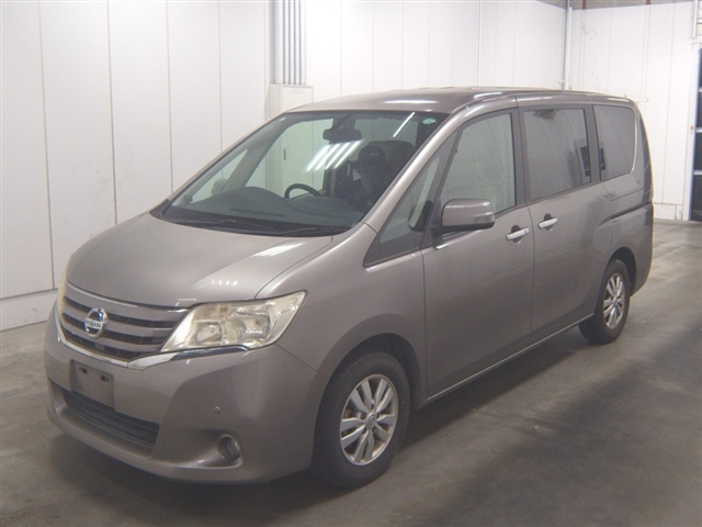 NISSAN SERENA