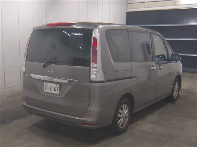 NISSAN SERENA