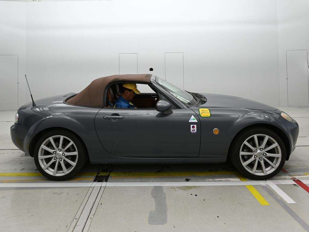 MAZDA ROADSTER