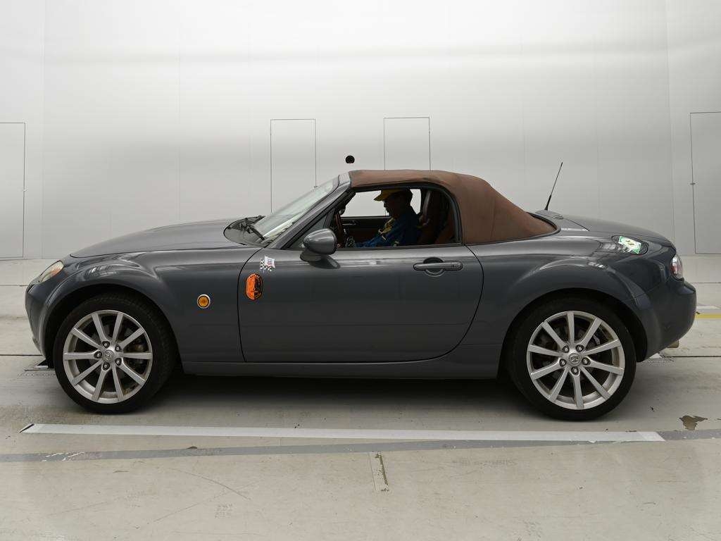 MAZDA ROADSTER