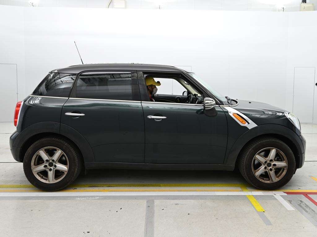 MINI CROSSOVER