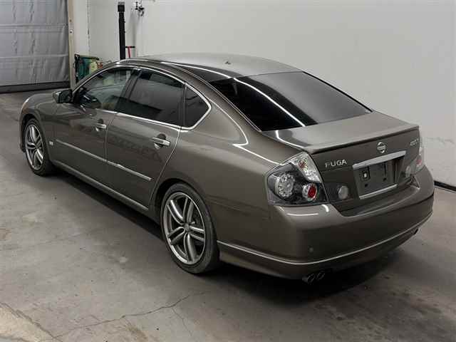 NISSAN FUGA