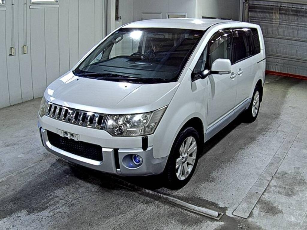MITSUBISHI DELICA D:5