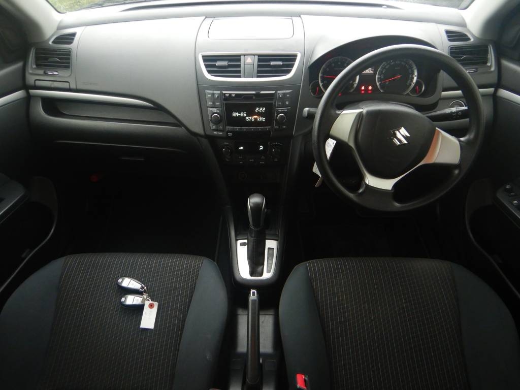 SUZUKI SWIFT