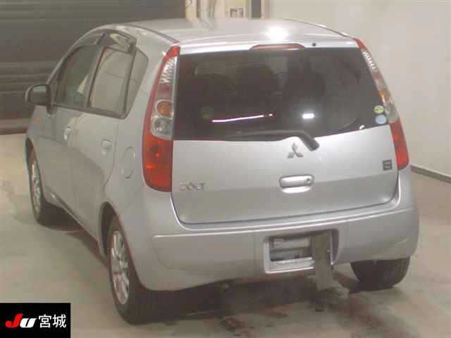 MITSUBISHI COLT