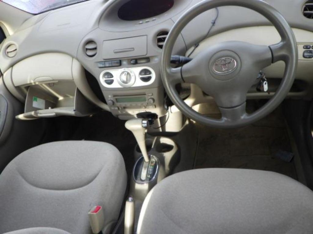 TOYOTA PLATZ