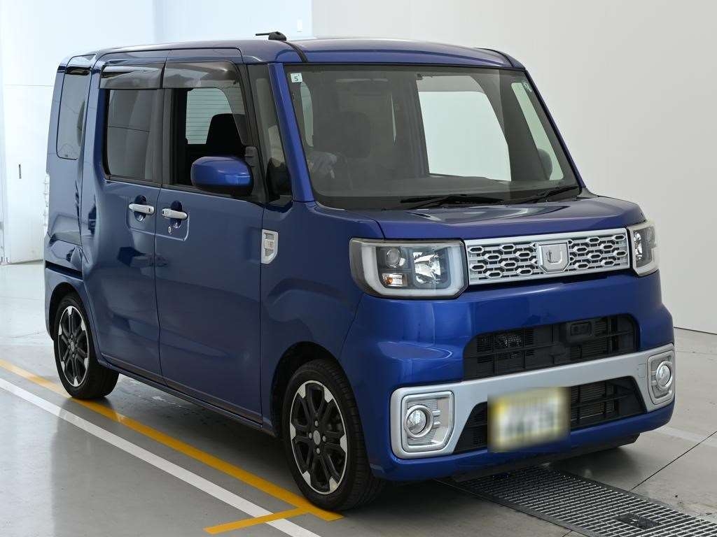 DAIHATSU WAKE
