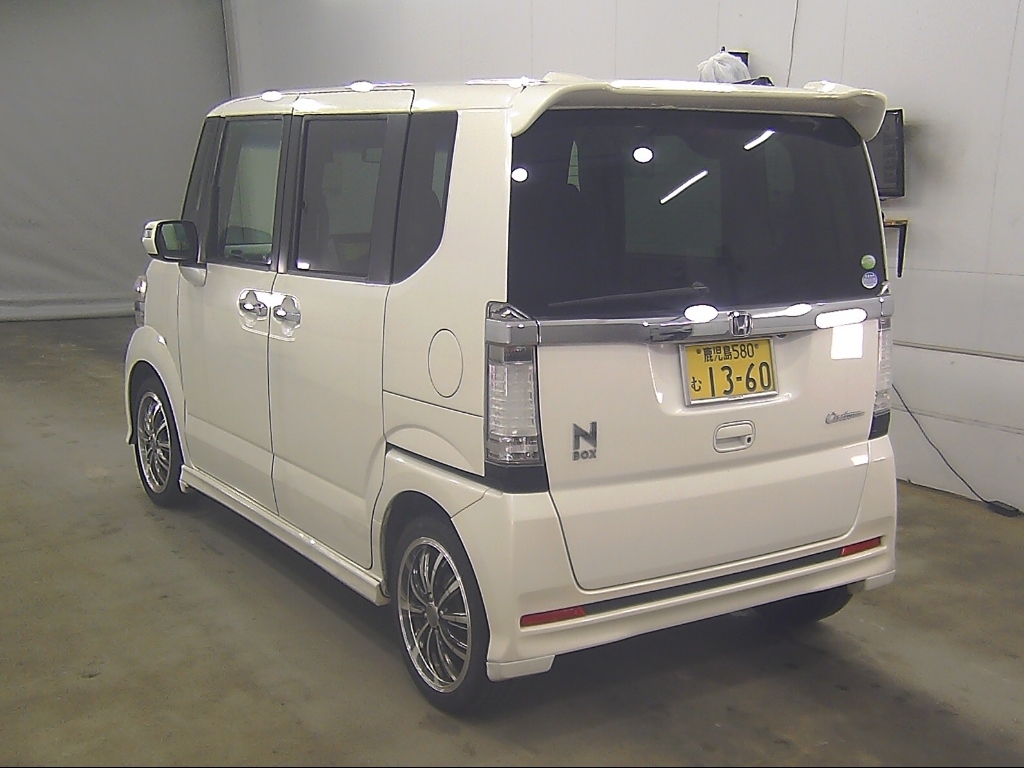 HONDA N-BOX