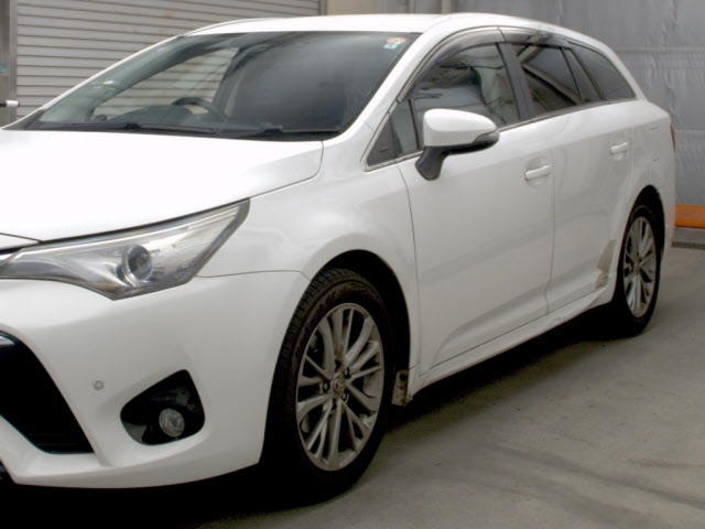TOYOTA AVENSIS