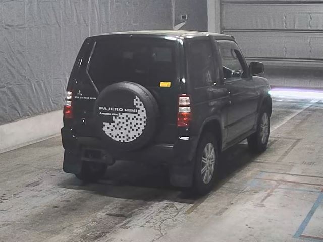 MITSUBISHI PAJERO MINI