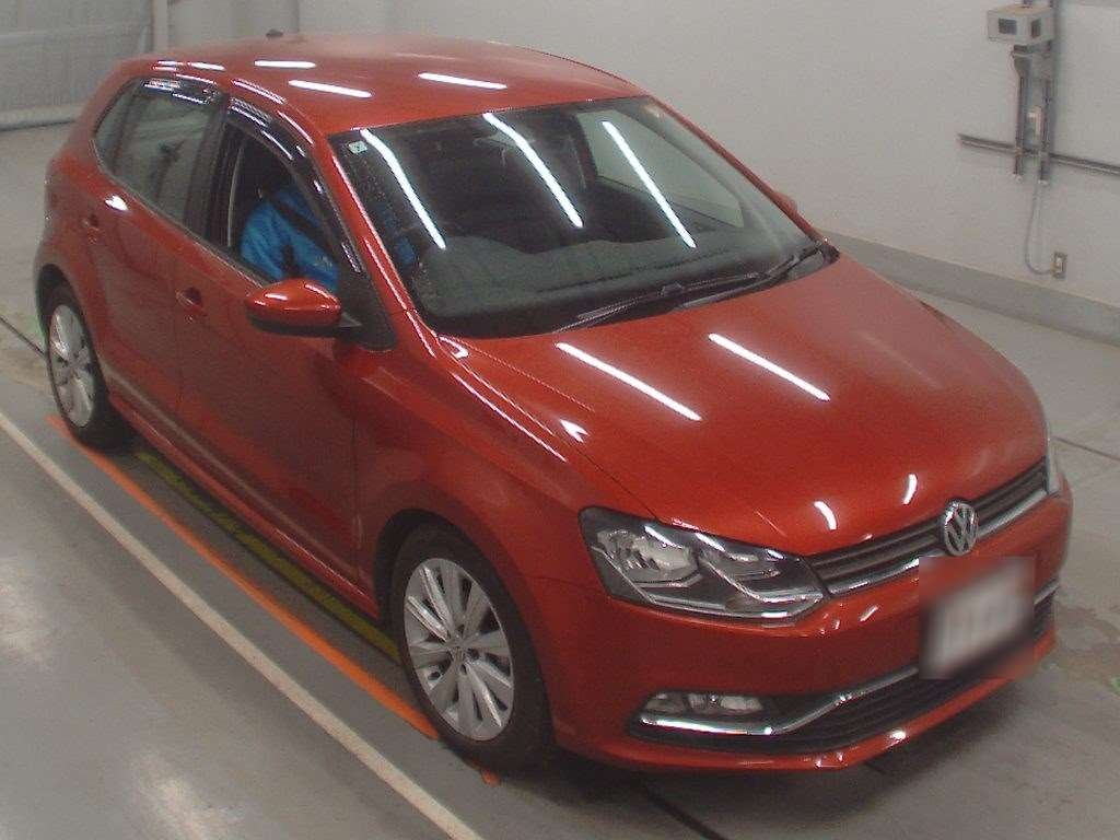 VOLKSWAGEN POLO