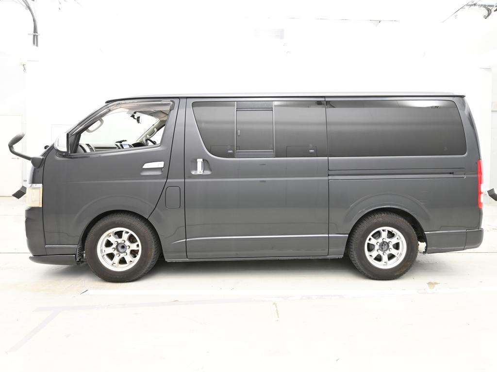TOYOTA REGIUS ACE