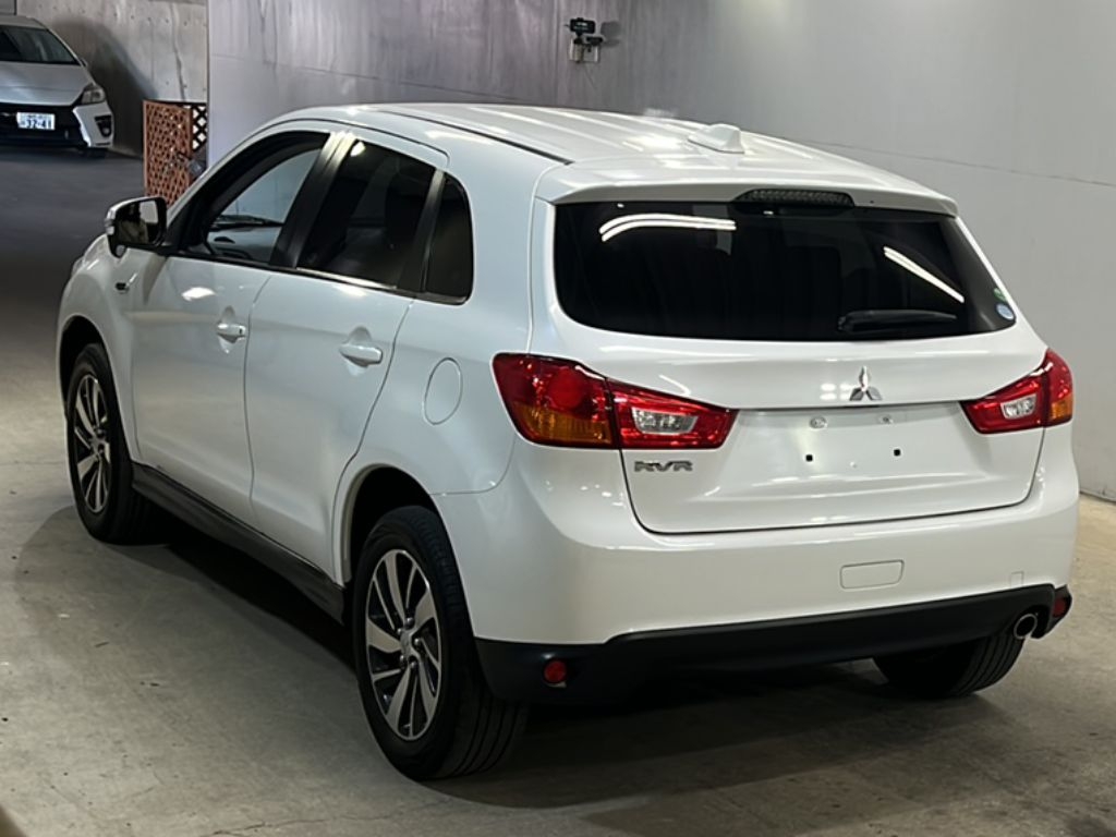 MITSUBISHI RVR