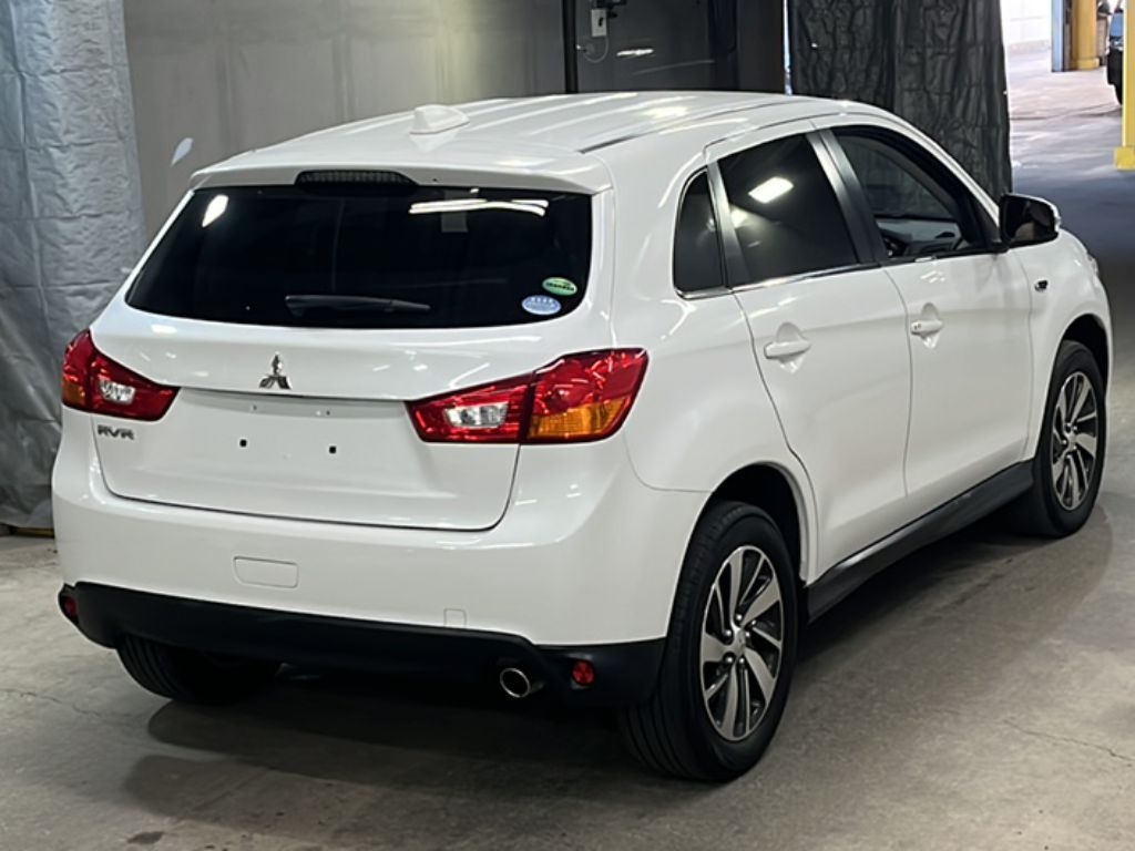 MITSUBISHI RVR