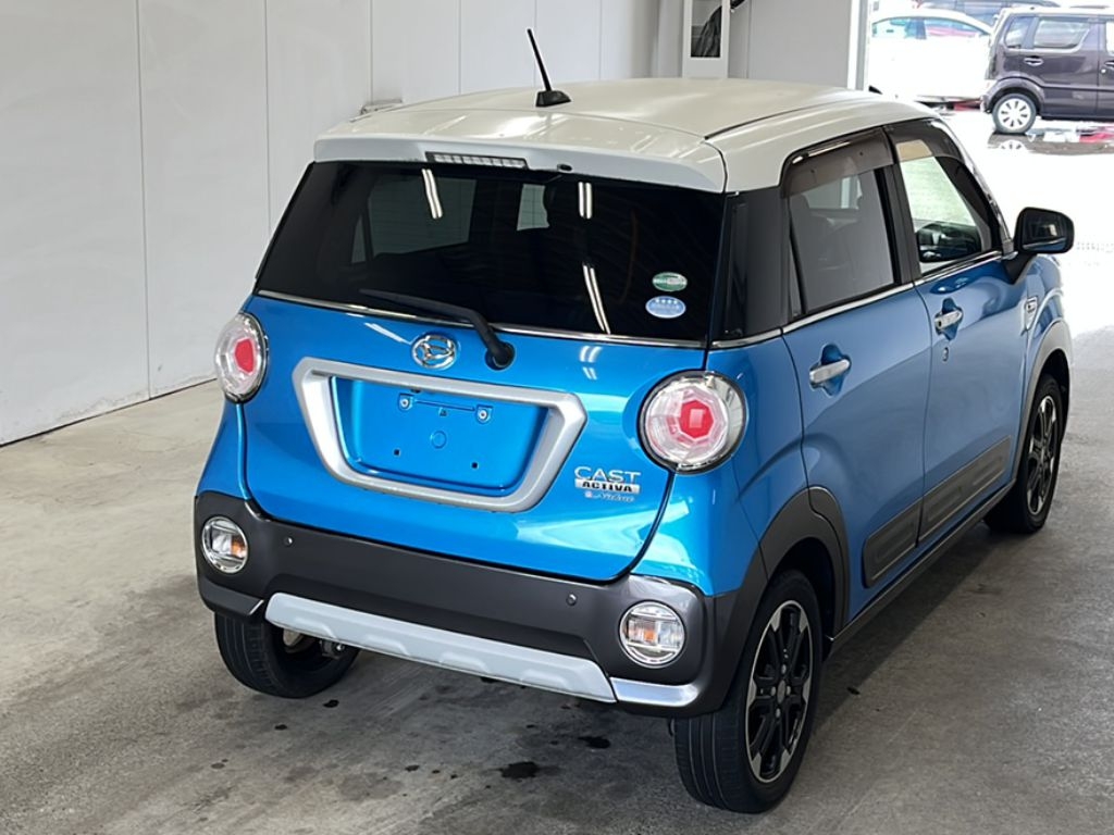 DAIHATSU CAST