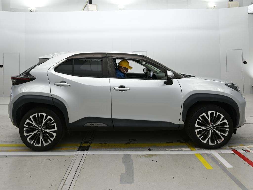 TOYOTA YARIS CROSS
