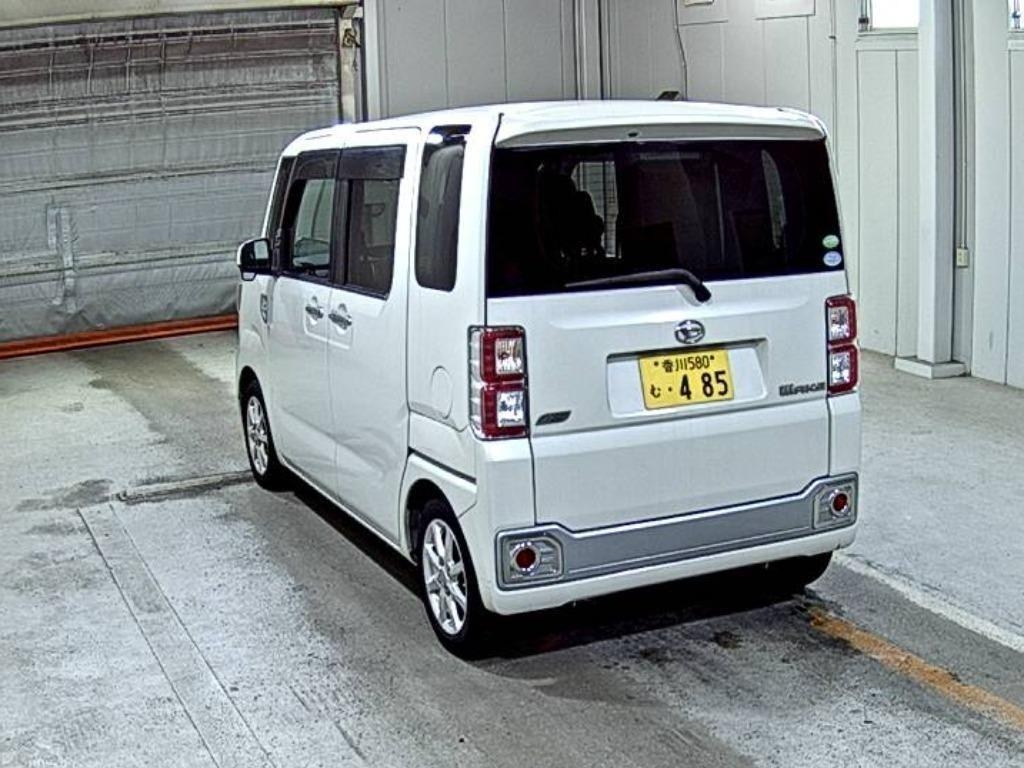 DAIHATSU WAKE