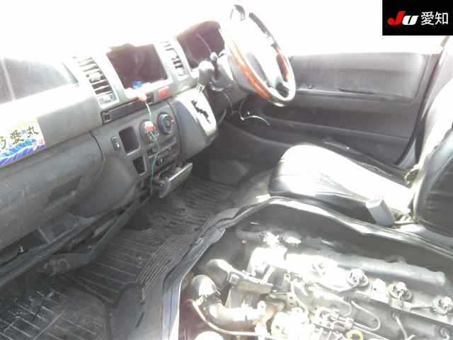 TOYOTA REGIUS ACE