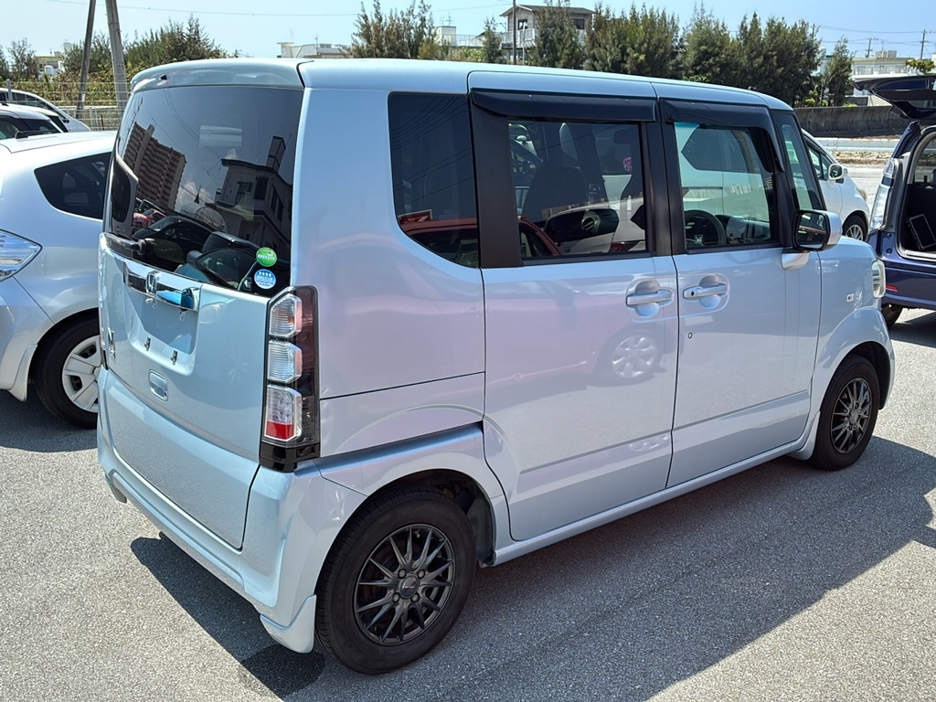 HONDA N-BOX