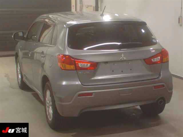 MITSUBISHI RVR