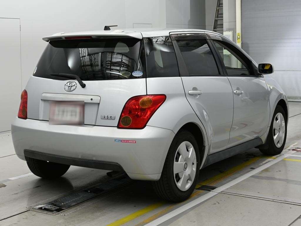 TOYOTA IST