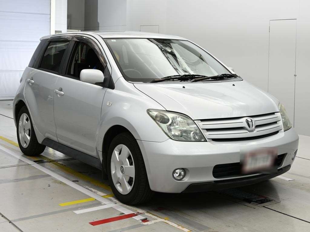 TOYOTA IST