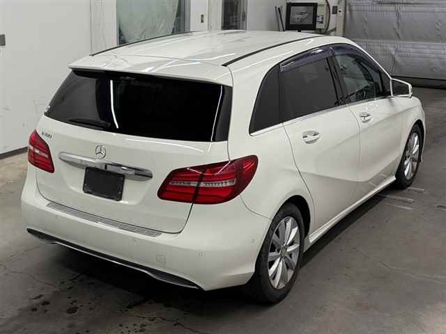 MERCEDES-BENZ B-CLASS
