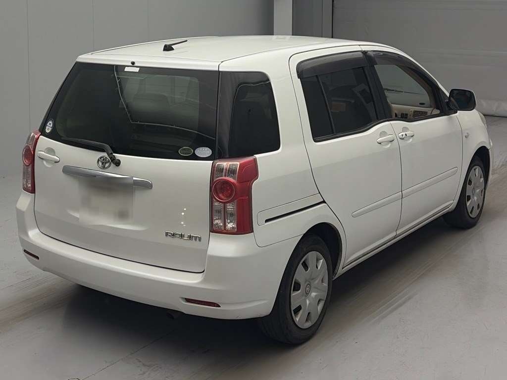 TOYOTA RAUM