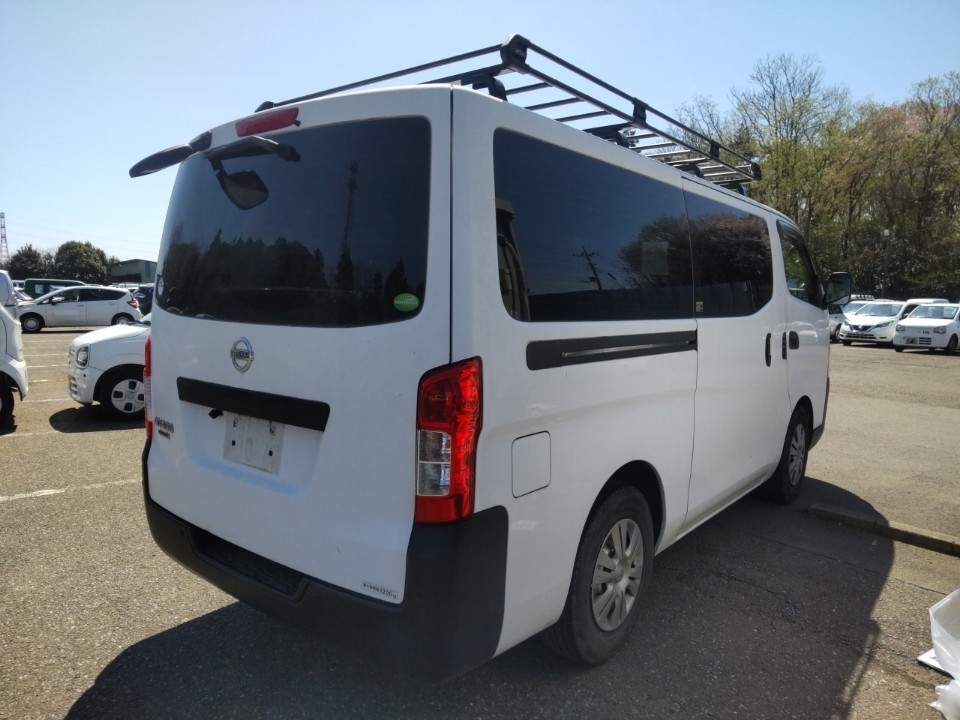 NISSAN NV350 CARAVAN