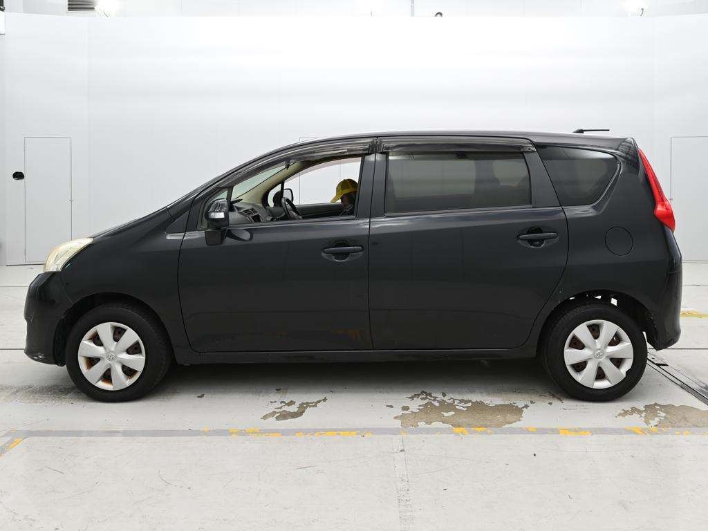 TOYOTA PASSO SETTE
