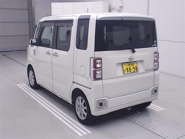 DAIHATSU WAKE