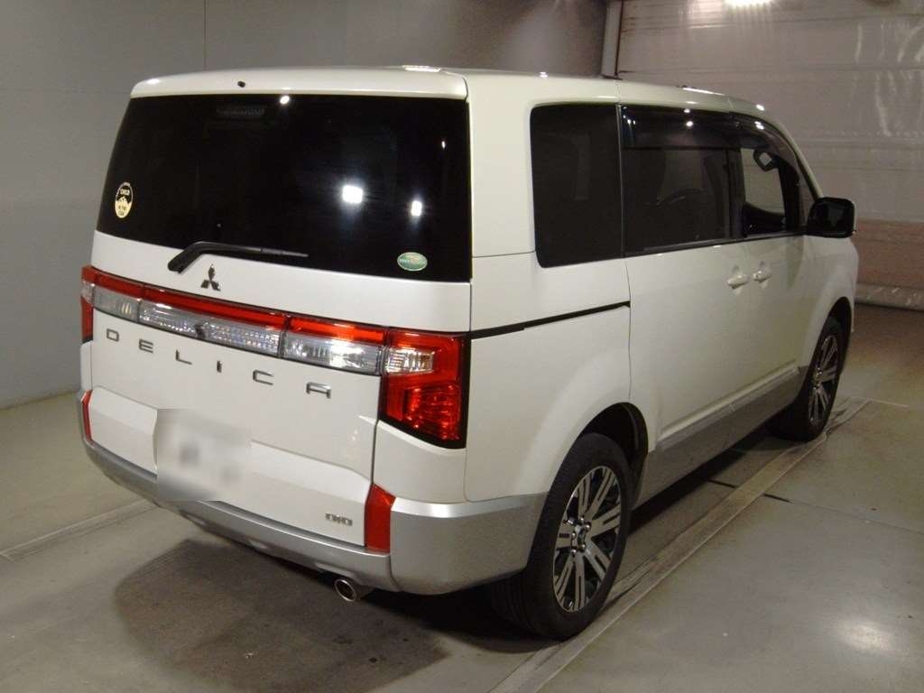 MITSUBISHI DELICA D:5