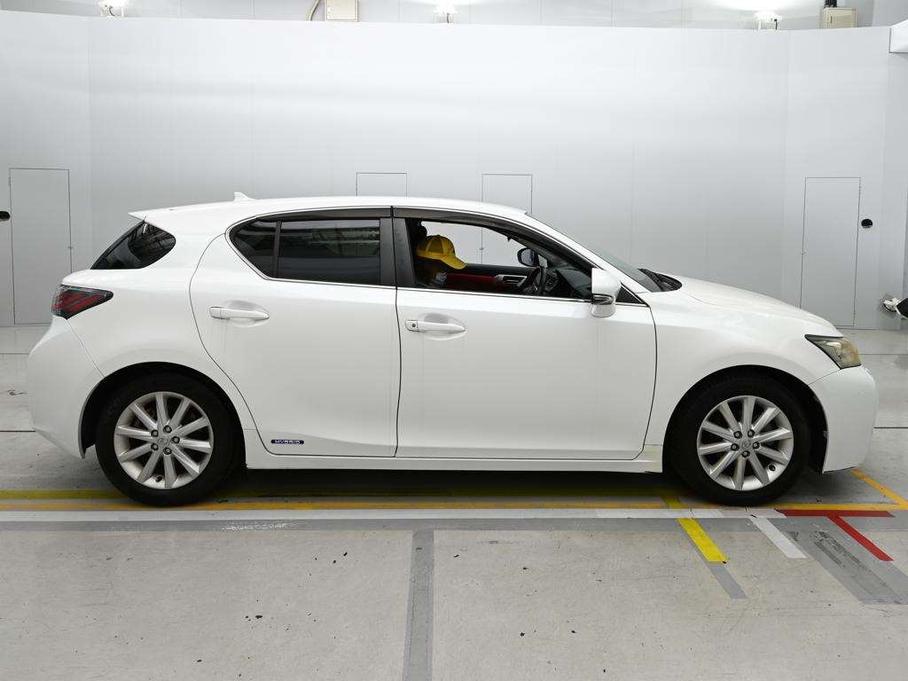 LEXUS CT200H