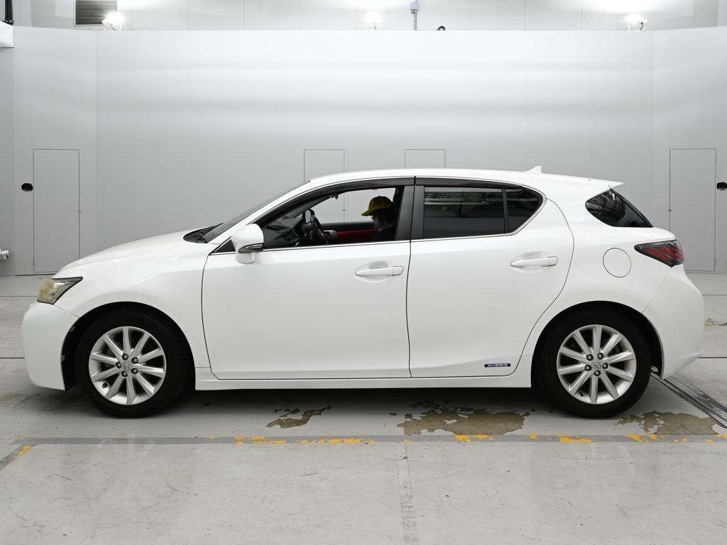 LEXUS CT200H