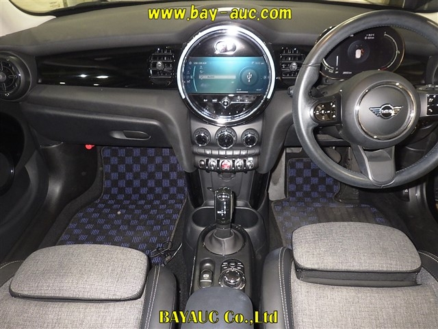 MINI HATCH