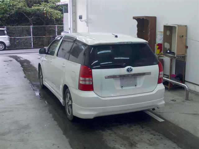 TOYOTA WISH