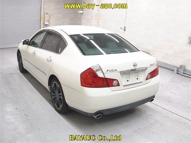 NISSAN FUGA