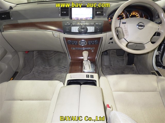 NISSAN FUGA