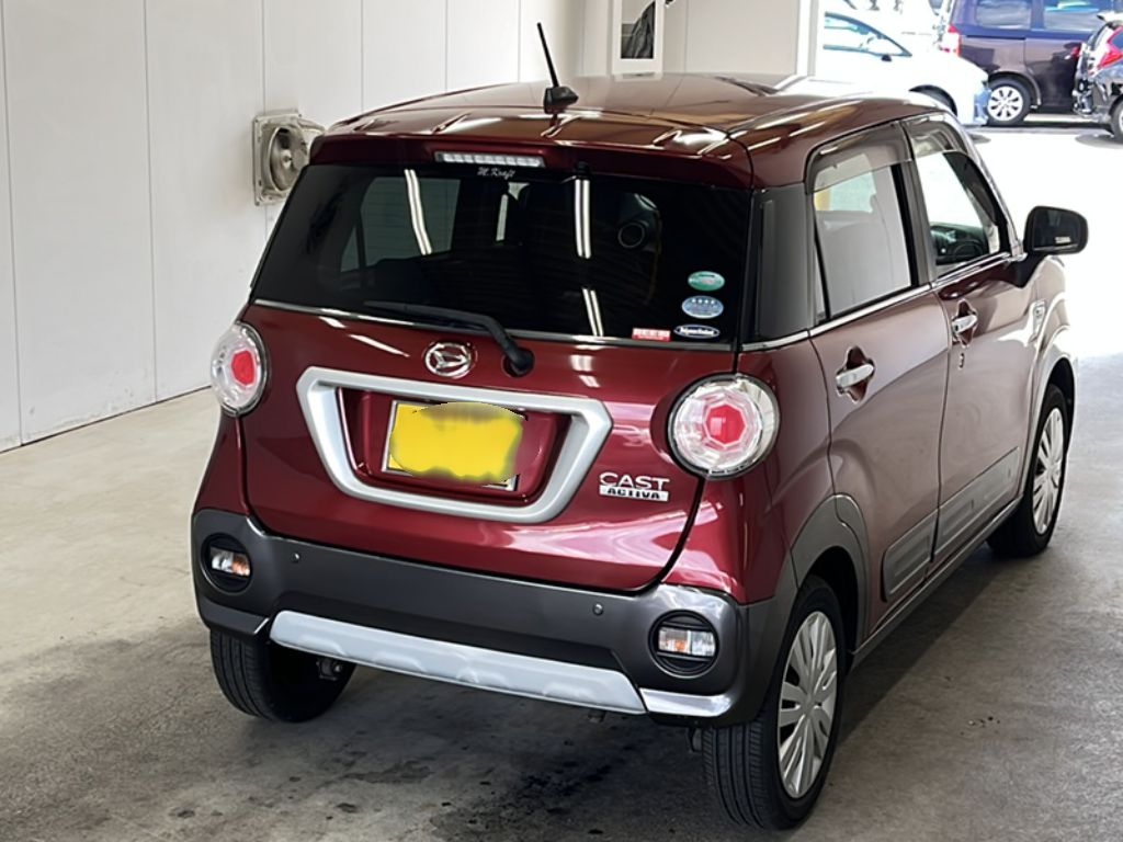 DAIHATSU CAST