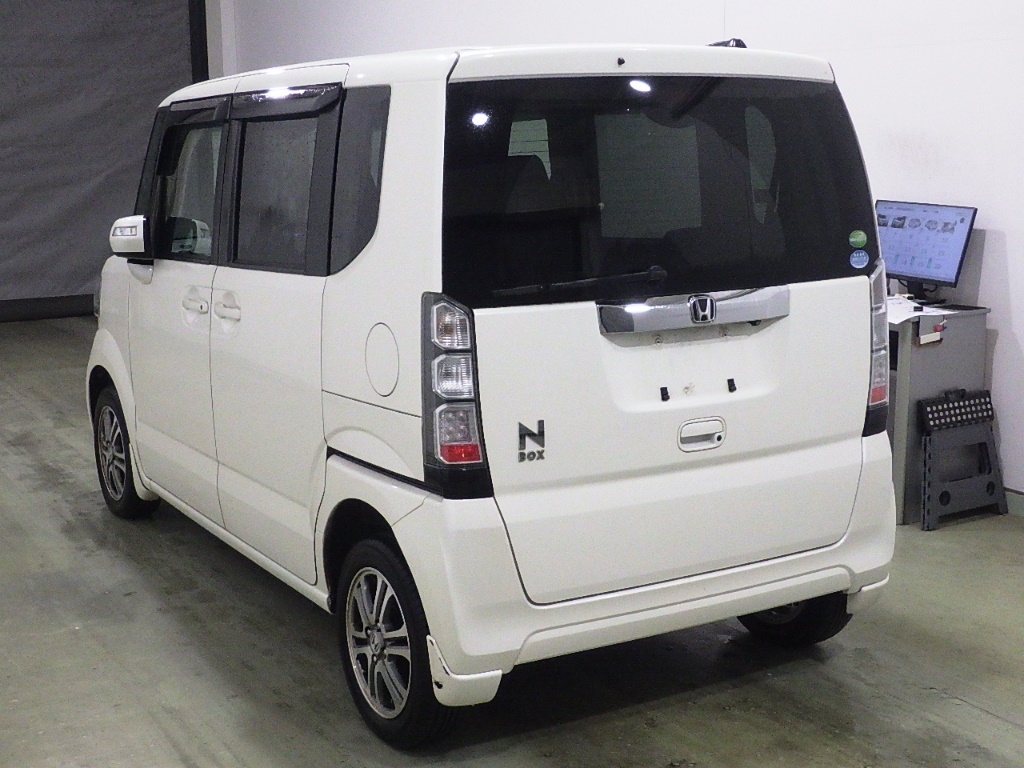HONDA N-BOX